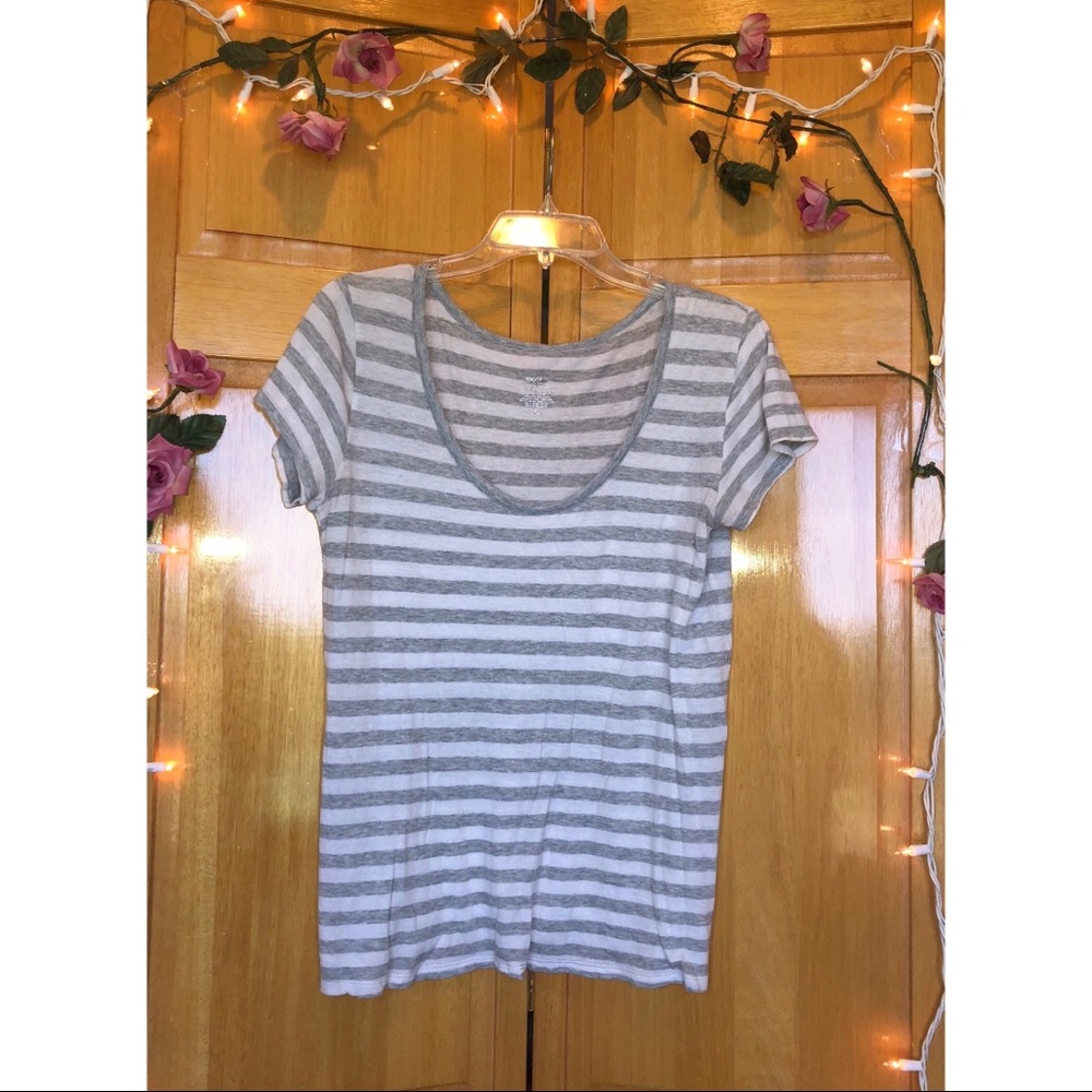 gray and white striped tee